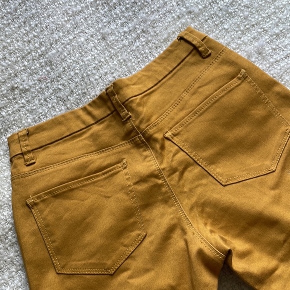 🔆 Celebrity Gold Size 2 Skinny Jean - Picture 10 of 15